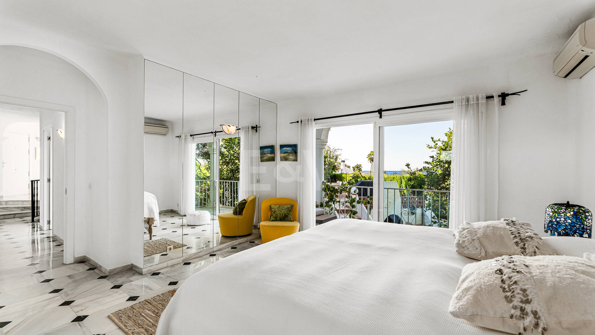 Family Villa with Sea Views in El Rosario