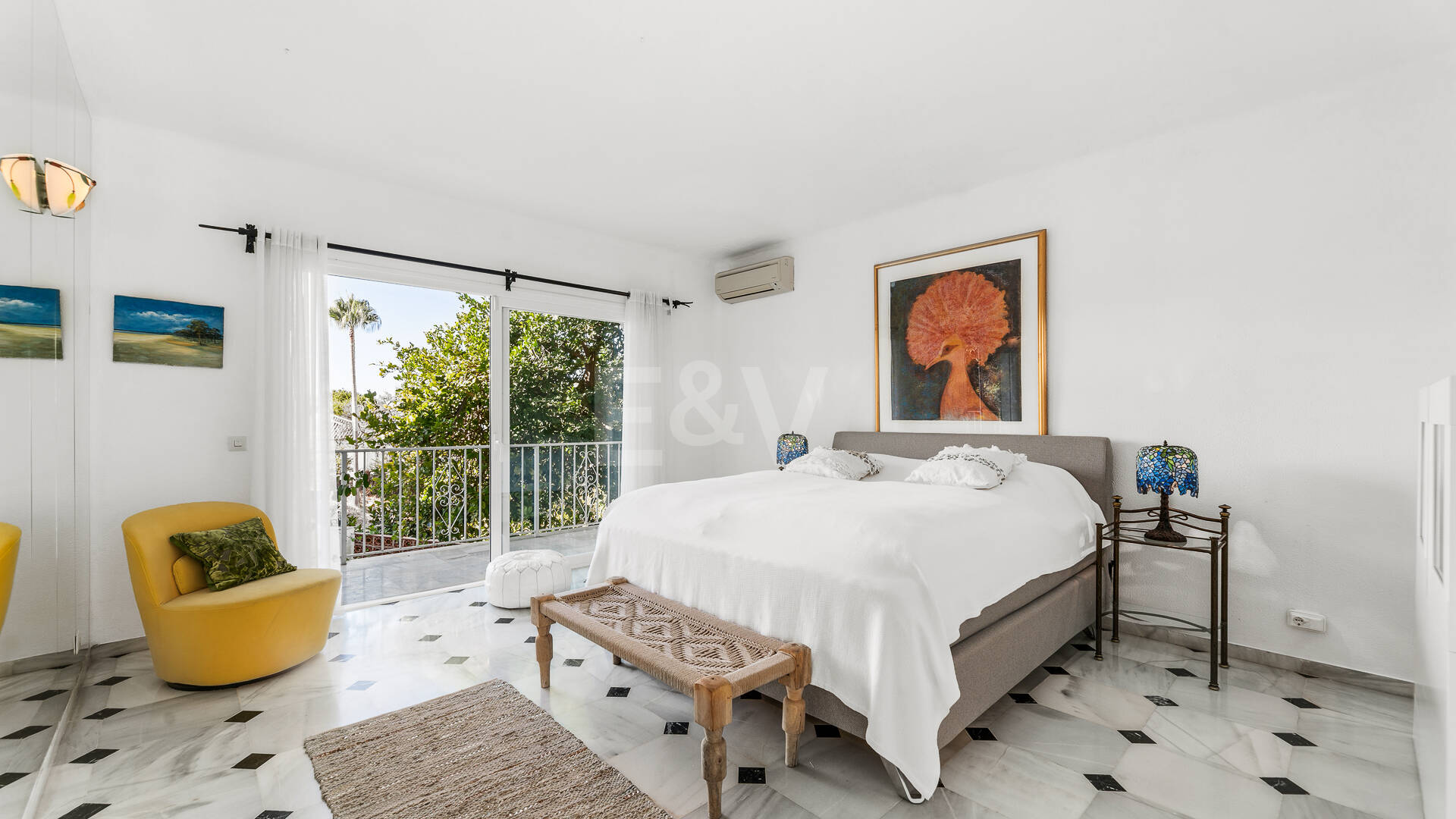 Family Villa with Sea Views in El Rosario