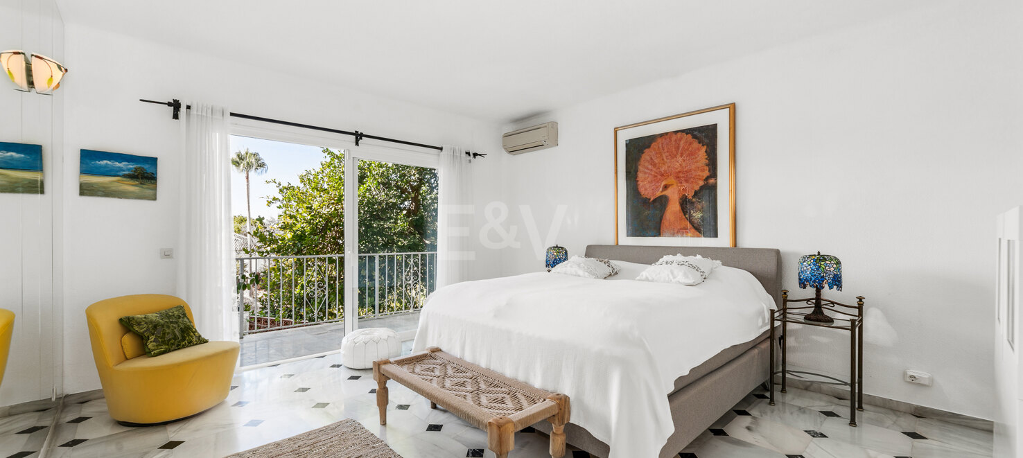 Family Villa with Sea Views in El Rosario