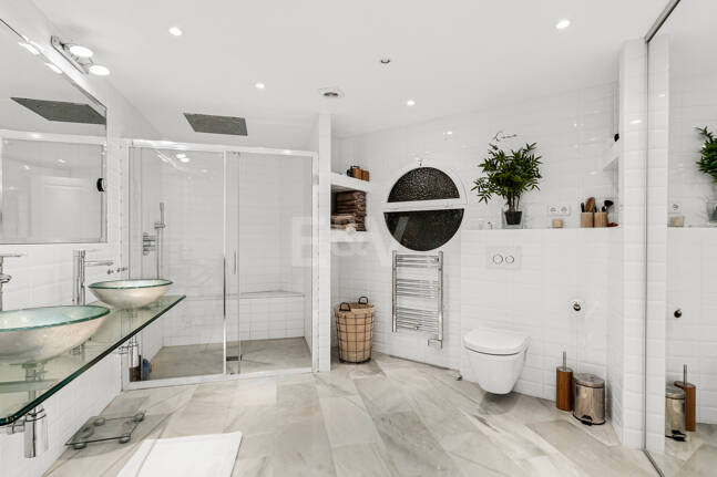 Family Villa with Sea Views in El Rosario