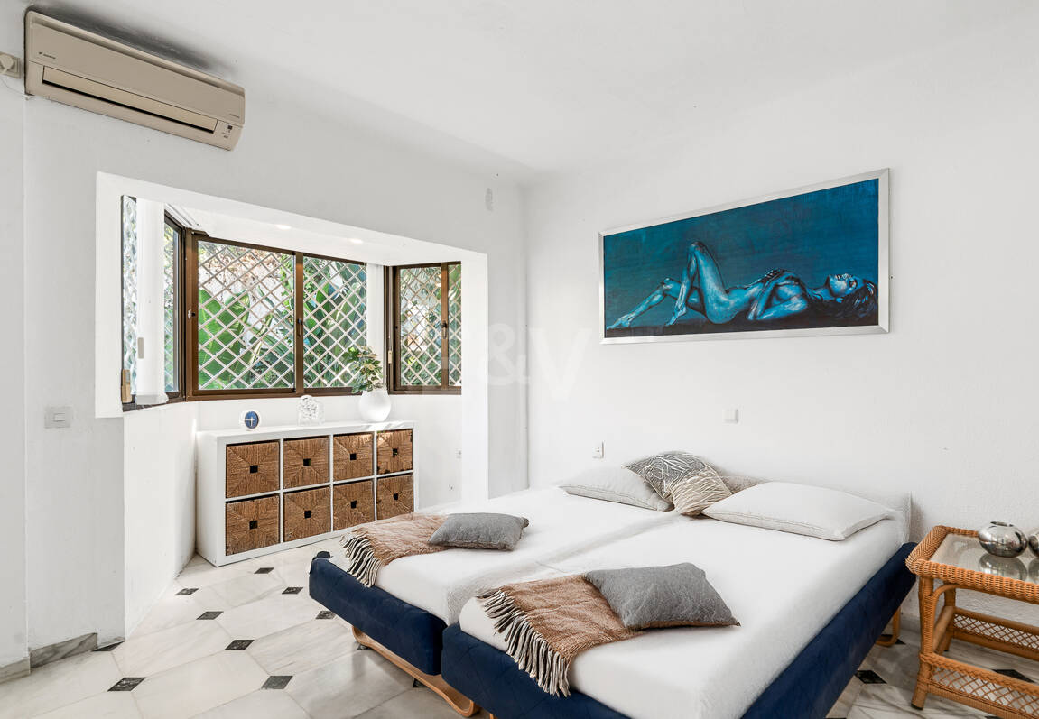 Family Villa with Sea Views in El Rosario