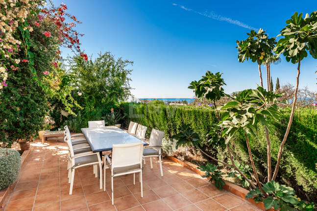 Family Villa with Sea Views in El Rosario