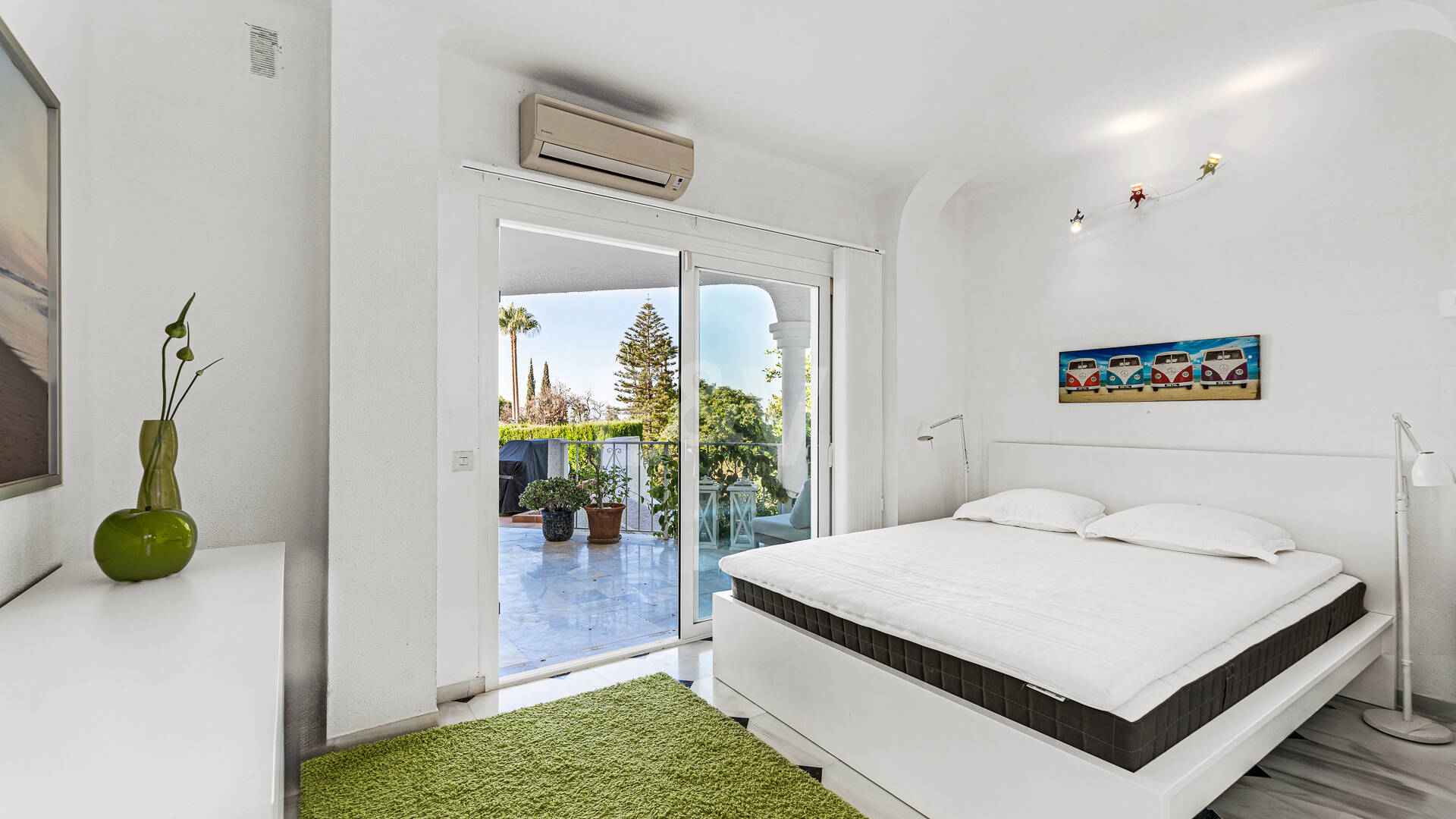 Family Villa with Sea Views in El Rosario