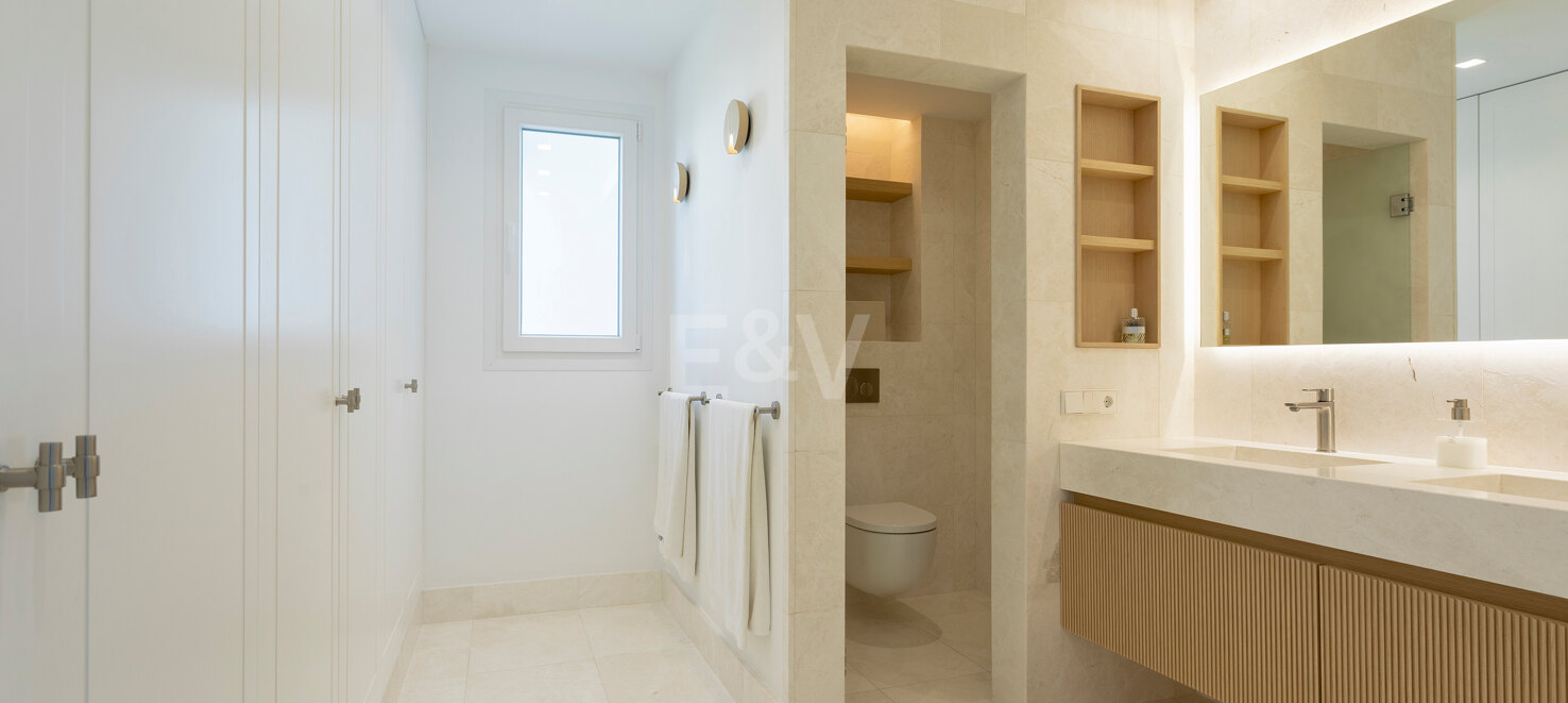 Stylish apartment with Panoramic Golf Views