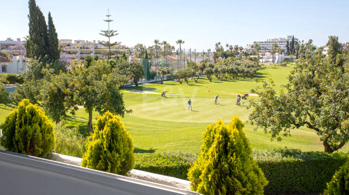Stilvolles Apartment Direkt Am Golfplatz Nahe Allen Annehmlichkeiten In Guadalmina Alta