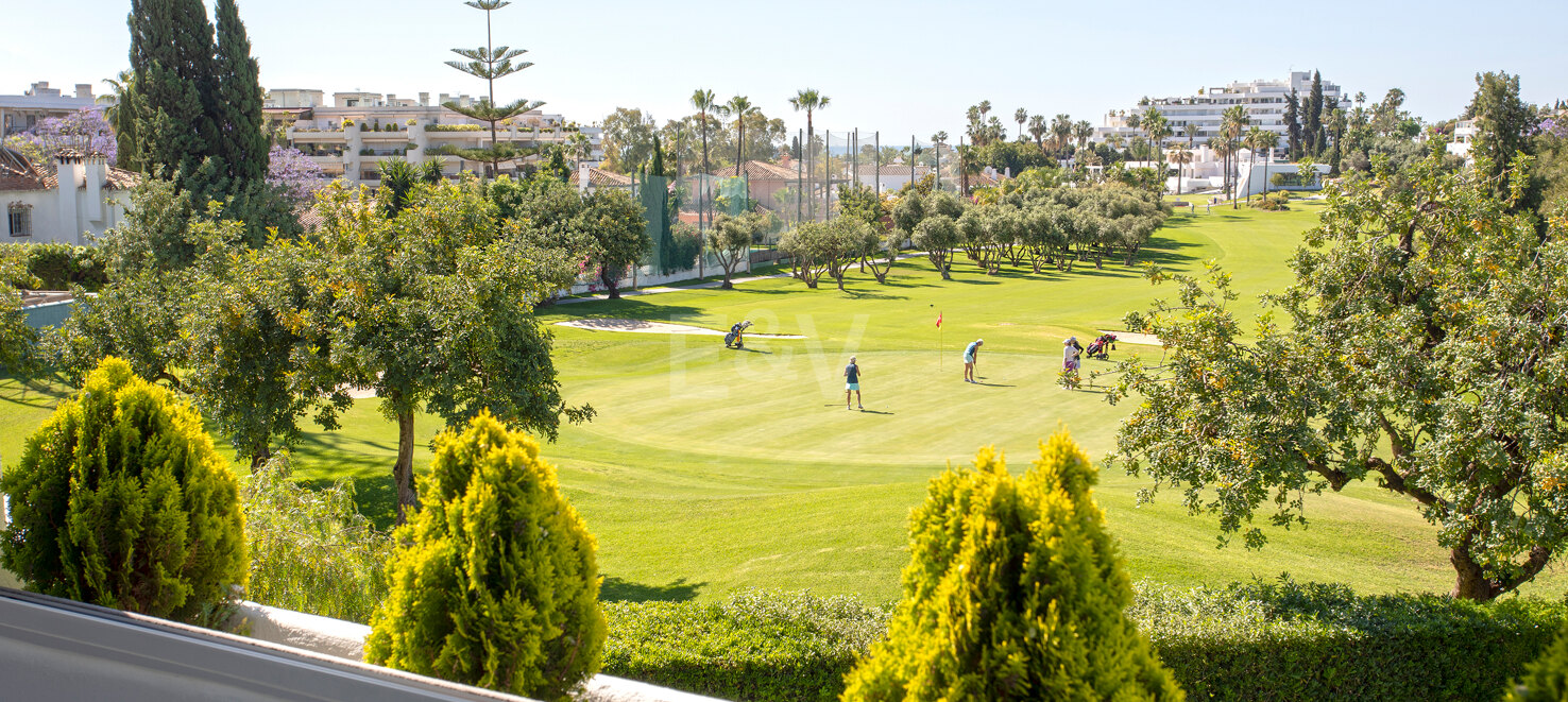 Stylish apartment with Panoramic Golf Views