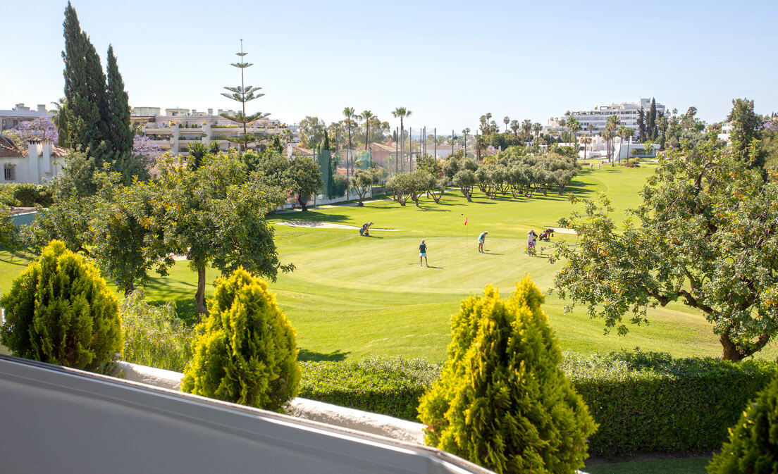 Stylish apartment with Panoramic Golf Views
