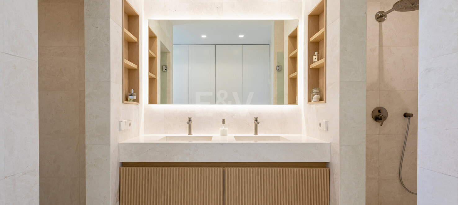 Stylish apartment with Panoramic Golf Views