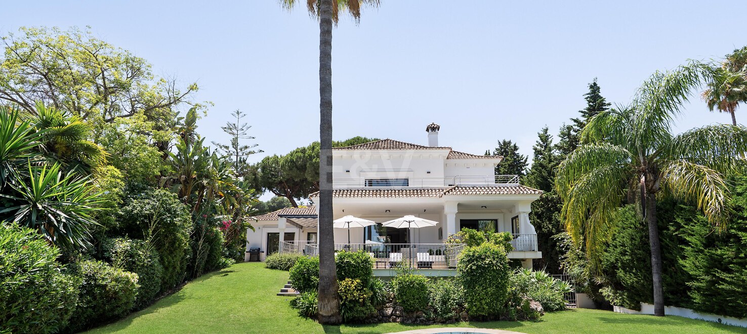 Charming Villa in the Heart of the Golf Valley Las Brisas