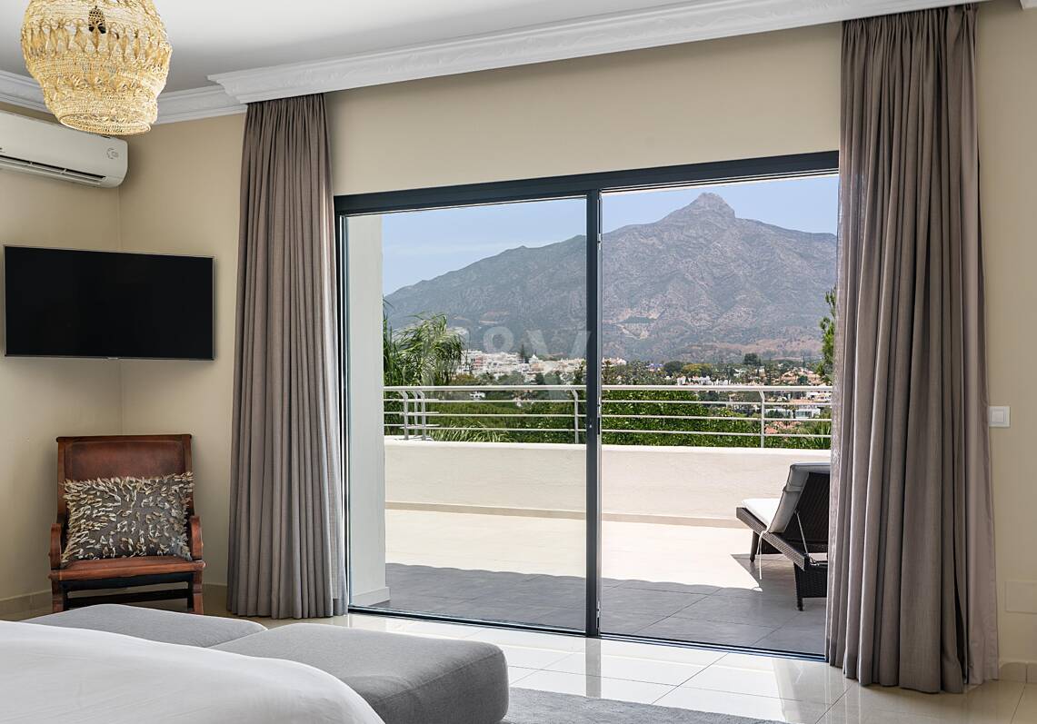 Villa au coeur de la vallée du golf Las Brisas