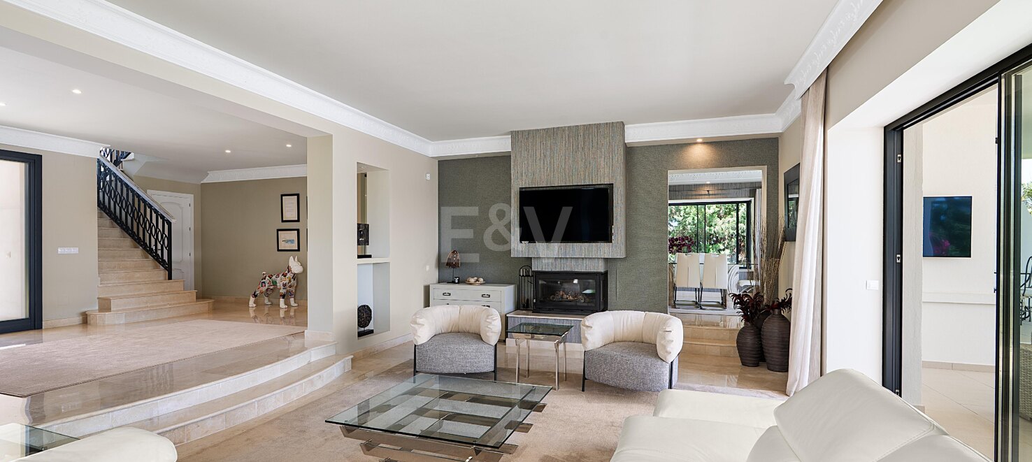 Charming Villa in the Heart of the Golf Valley Las Brisas