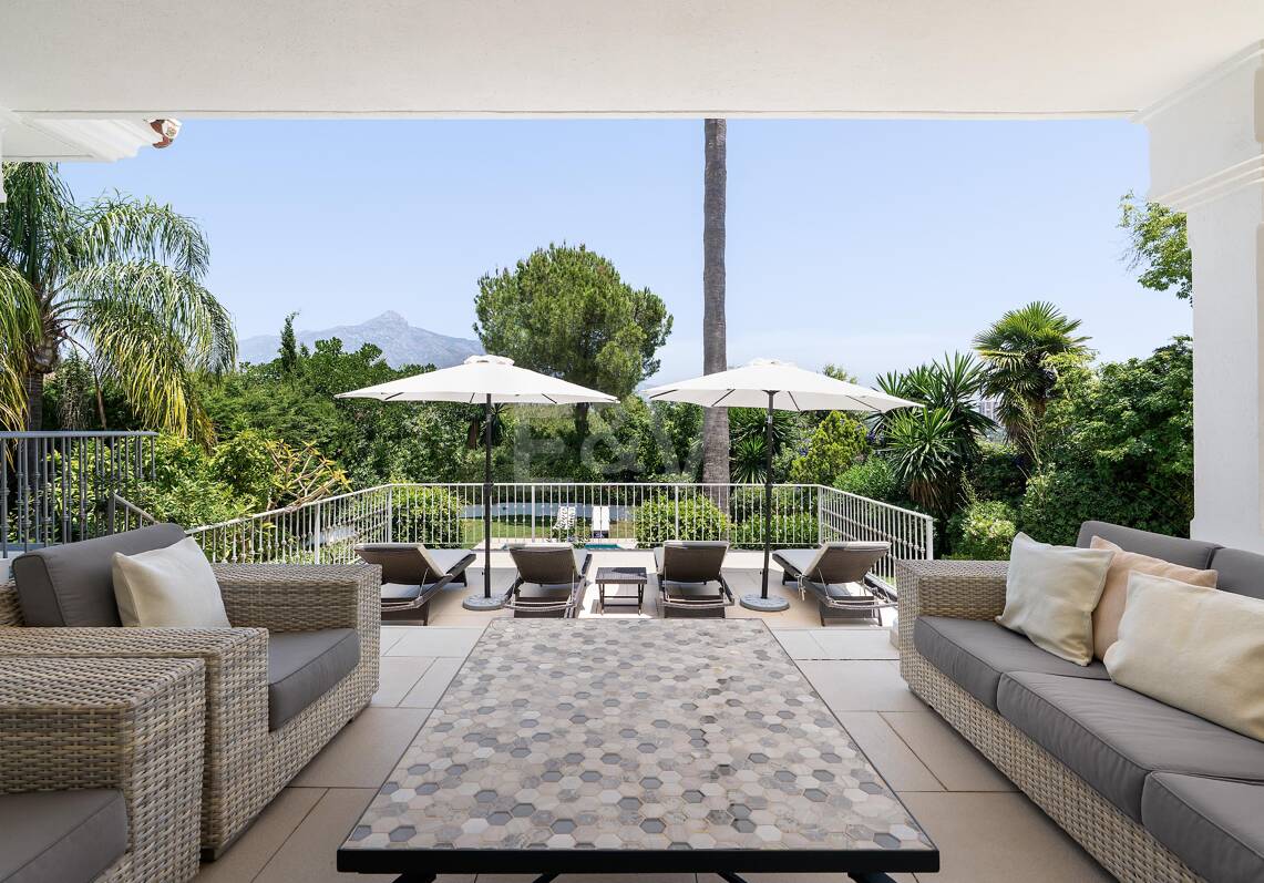 Villa au coeur de la vallée du golf Las Brisas