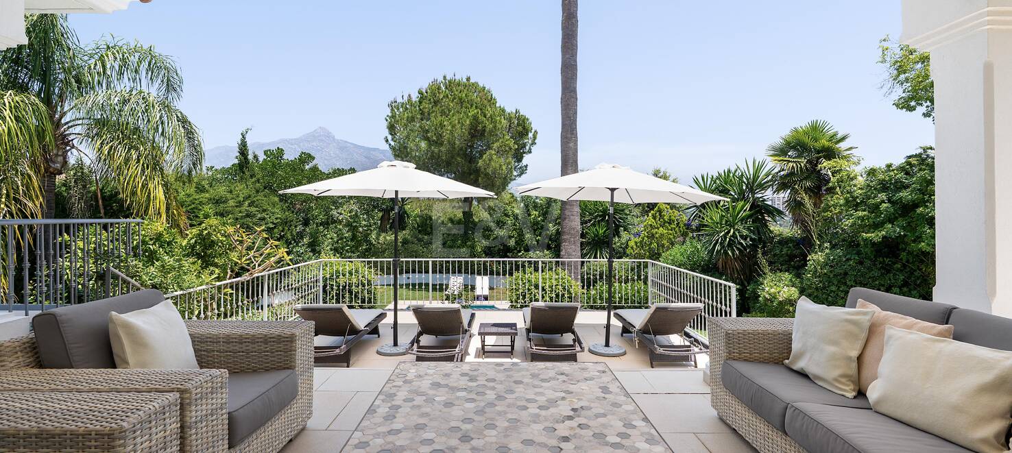Villa en el Corazón del Valle del Golf Las Brisas