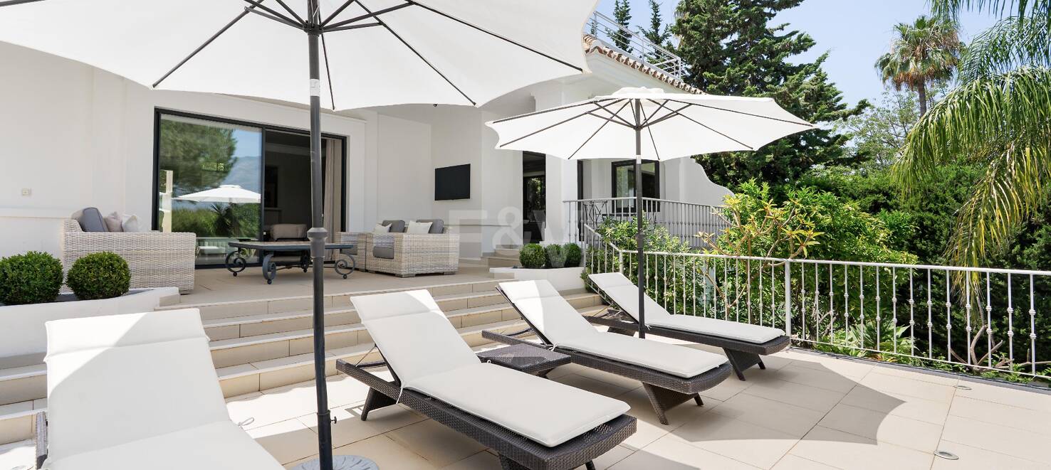 Villa en el Corazón del Valle del Golf Las Brisas