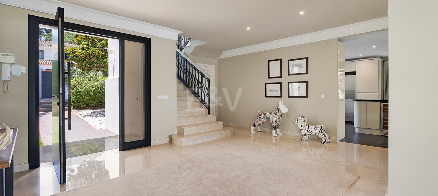 Charming Villa in the Heart of the Golf Valley Las Brisas