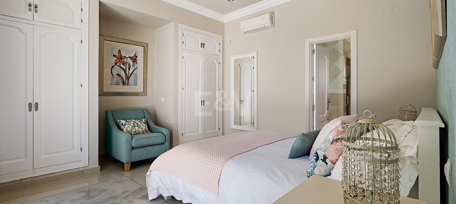 Charming Villa in the Heart of the Golf Valley Las Brisas