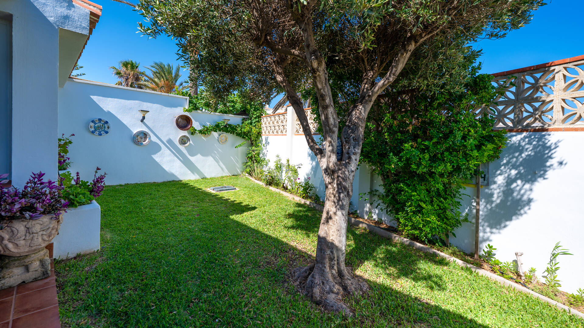 Villa en première ligne de plage à Elviria