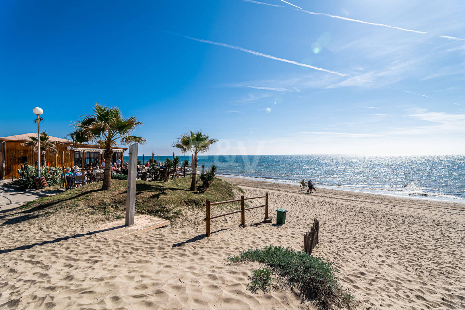 Villa en première ligne de plage à Elviria