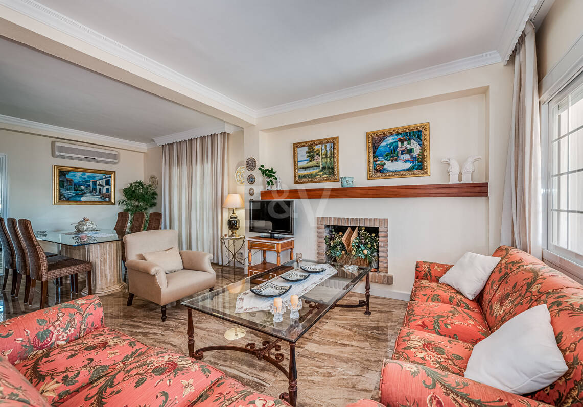 Coastal Charm: Seafront Villa with Stunning Views and Lush Gardens, All on a Single Level