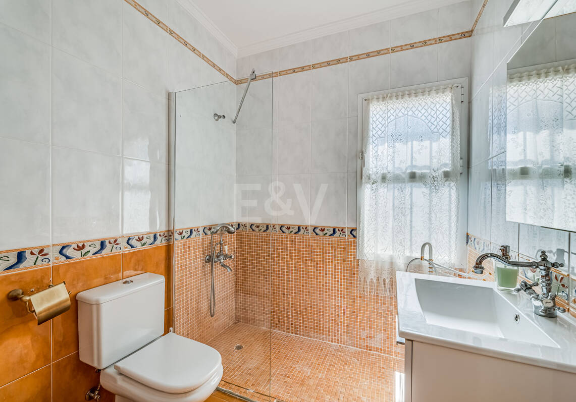 Coastal Charm: Seafront Villa with Stunning Views and Lush Gardens, All on a Single Level