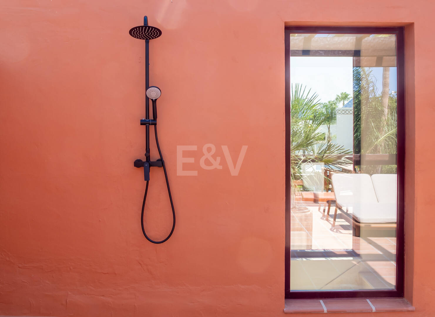 Maison de ville élégante avec vue sur la mer à Altos de Puente Romano