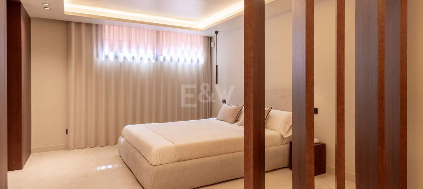 Stylish Townhouse med havsutsikt i Altos de Puente Romano