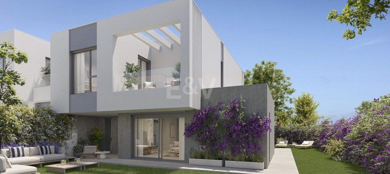 Modern Beachside Townhouse in Elviria
