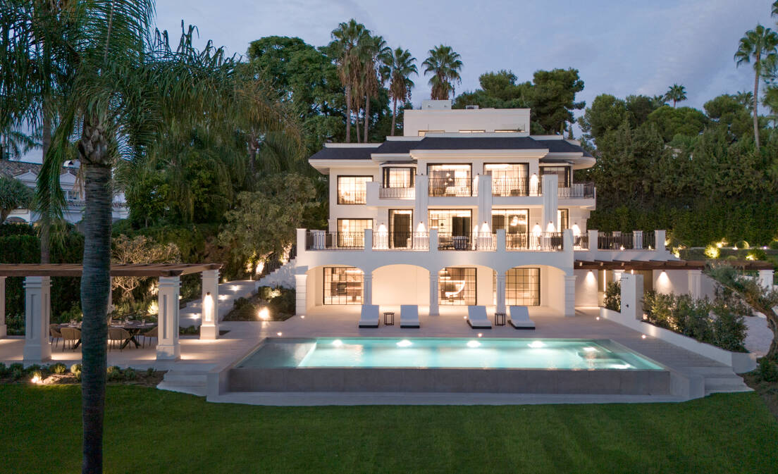 Villa Milan: An oasis of elegance and tranquility, next to the Las Brisas Golf Course