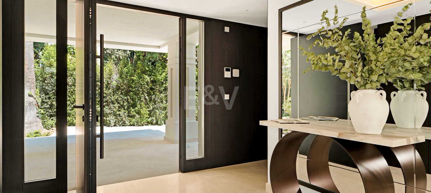 Villa Milan: A Sanctuary of Style & Serenity Next to Las Brisas Golf