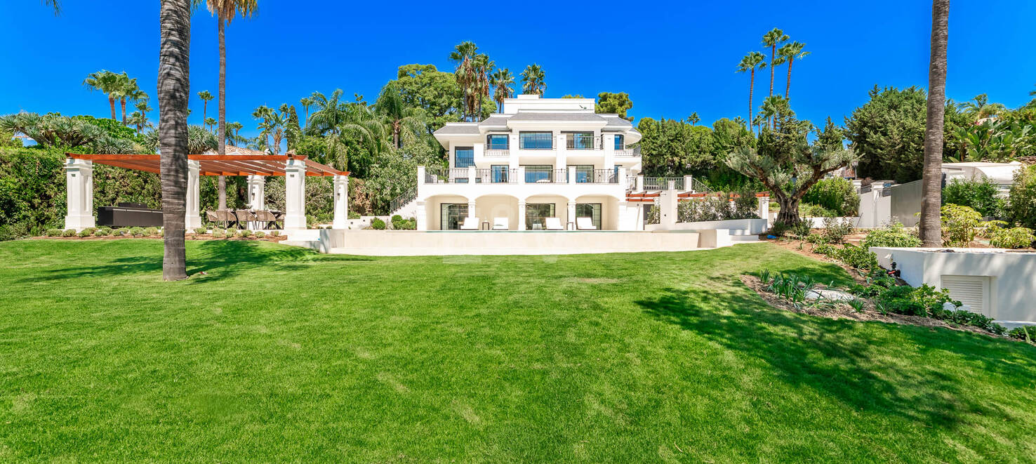 Villa Milan: Un oasis de elegancia y tranquilidad junto al campo de golf Las Brisas