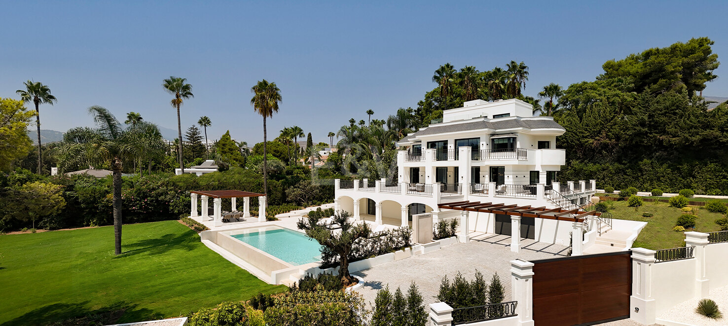Villa Milan: A Sanctuary of Style & Serenity Next to Las Brisas Golf