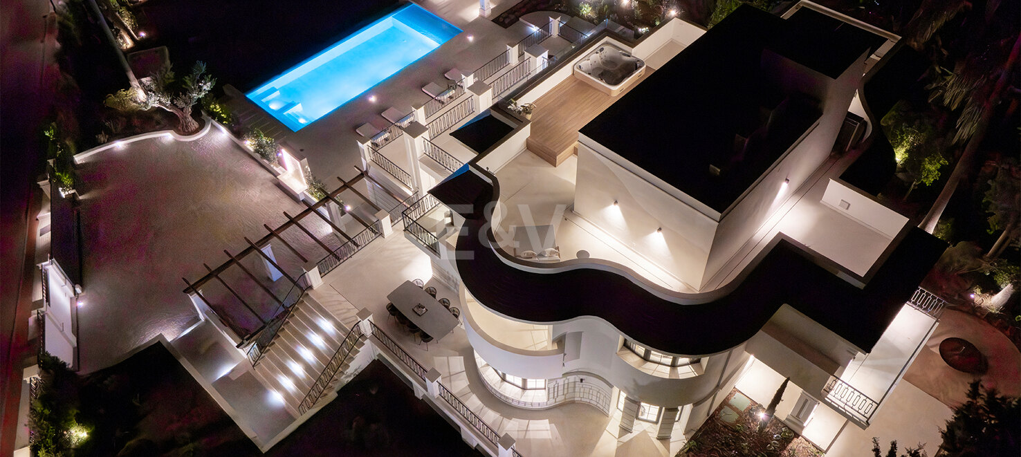 Villa Milan: A Sanctuary of Style & Serenity Next to Las Brisas Golf