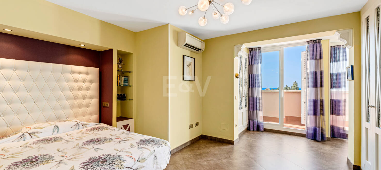 Marbella Beachside Top-Floor Apartment with Panoramic Views