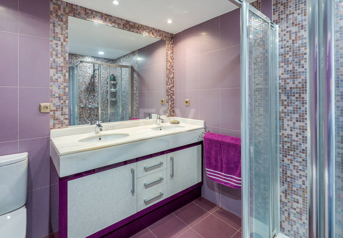 Marbella Beachside Top-Floor Appartement avec Panoramique Vues