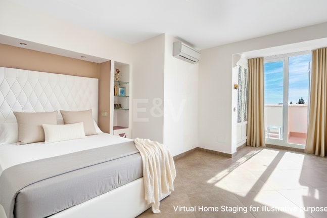 Marbella Beachside Top-Floor Appartement avec Panoramique Vues