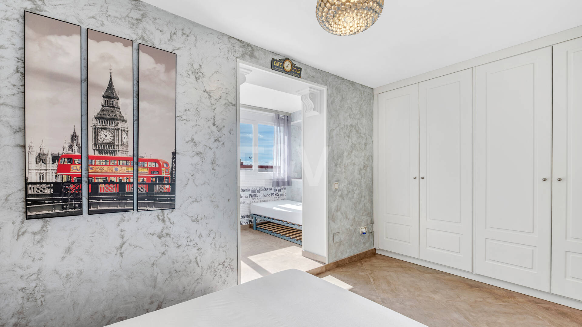 Marbella Beachside Top-Floor Appartement avec Panoramique Vues