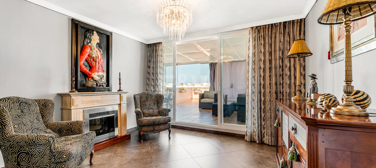 Marbella Beachside Top-Floor Apartment with Panoramic Views