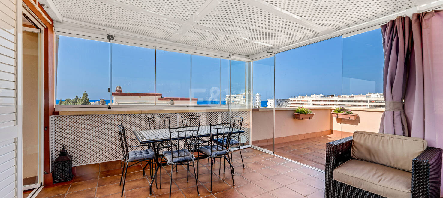 Marbella Beachside Top-Floor Apartment with Panoramic Views