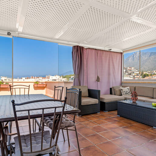 Marbella Beachside Top-Floor Apartment with Panoramic Views