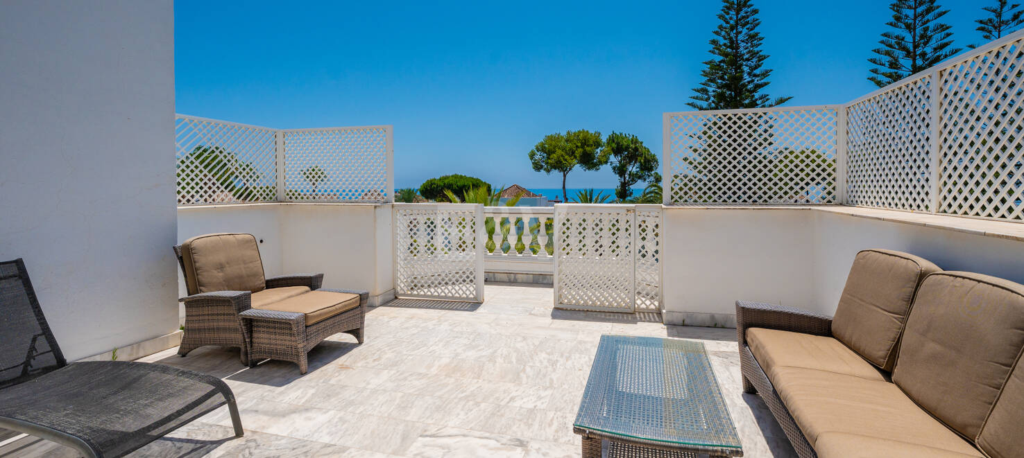 Duplex Penthouse with Sea View Terraces in White Pearl Beach