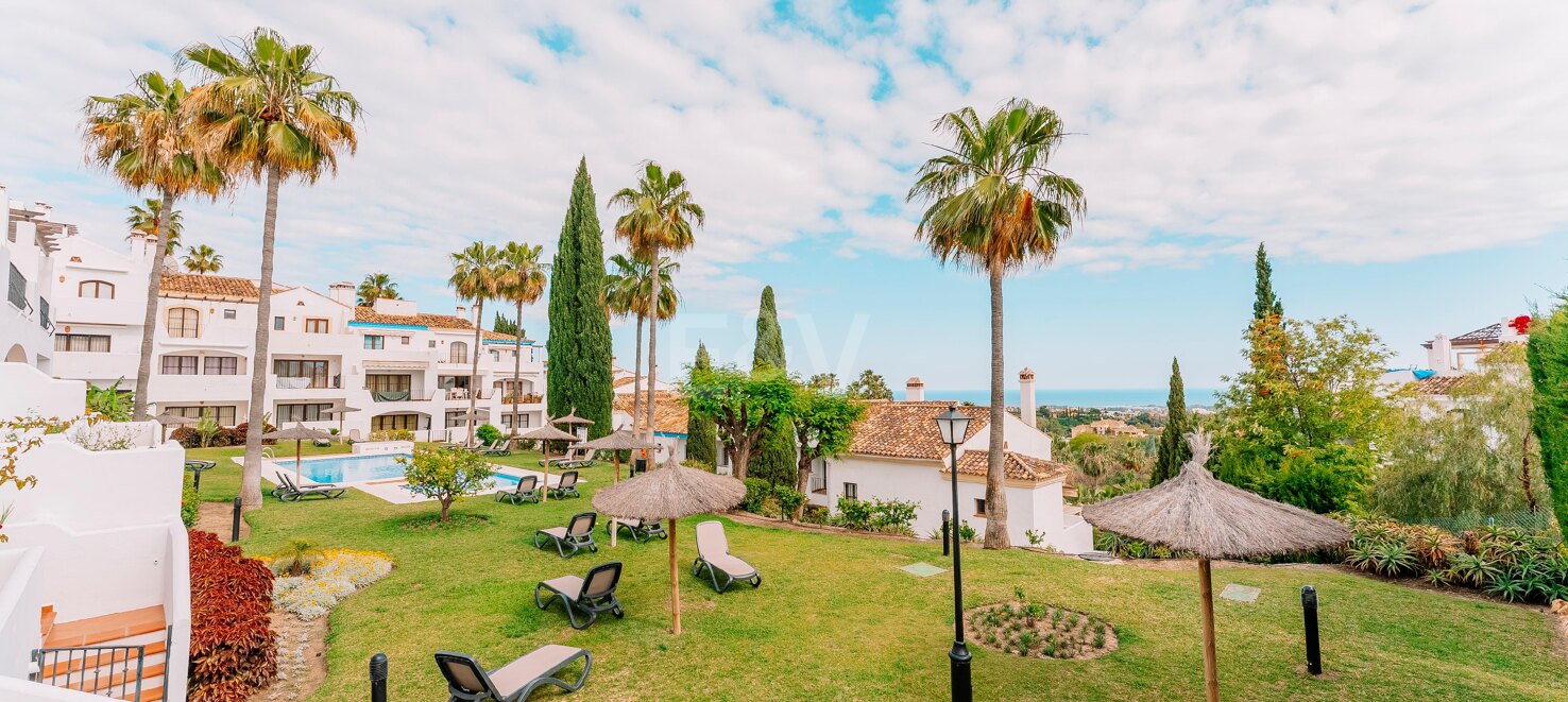 Elegant Townhouse with Sea Views and Golf Proximity