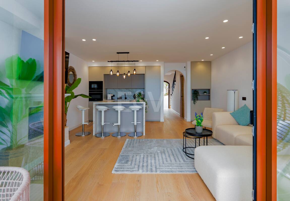 Elegant Townhouse z widokiem na morze i Golf Bliskość