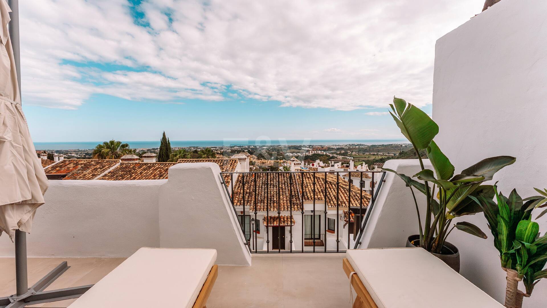 Elegant Townhouse z widokiem na morze i Golf Bliskość