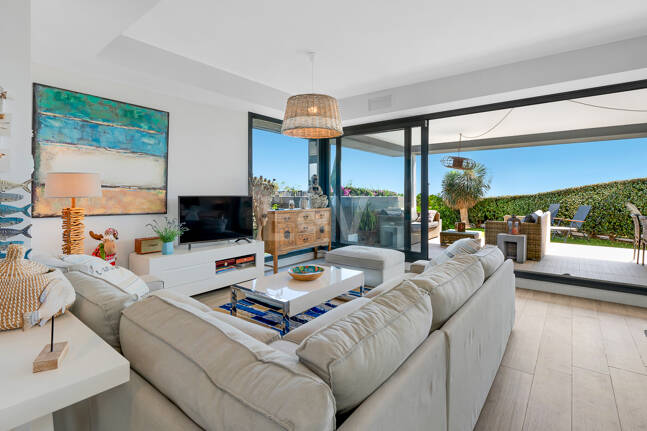 Villa luxueuse avec vue sur la mer à 360° et terrasse sur le toit