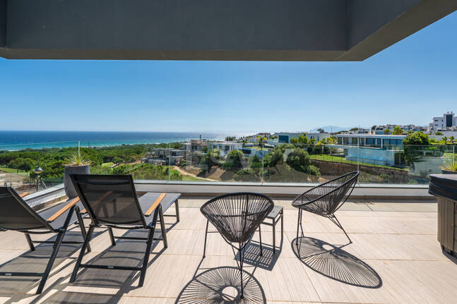 Villa luxueuse avec vue sur la mer à 360° et terrasse sur le toit