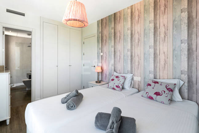 Villa luxueuse avec vue sur la mer à 360° et terrasse sur le toit