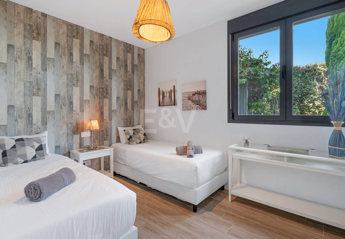 Villa luxueuse avec vue sur la mer à 360° et terrasse sur le toit