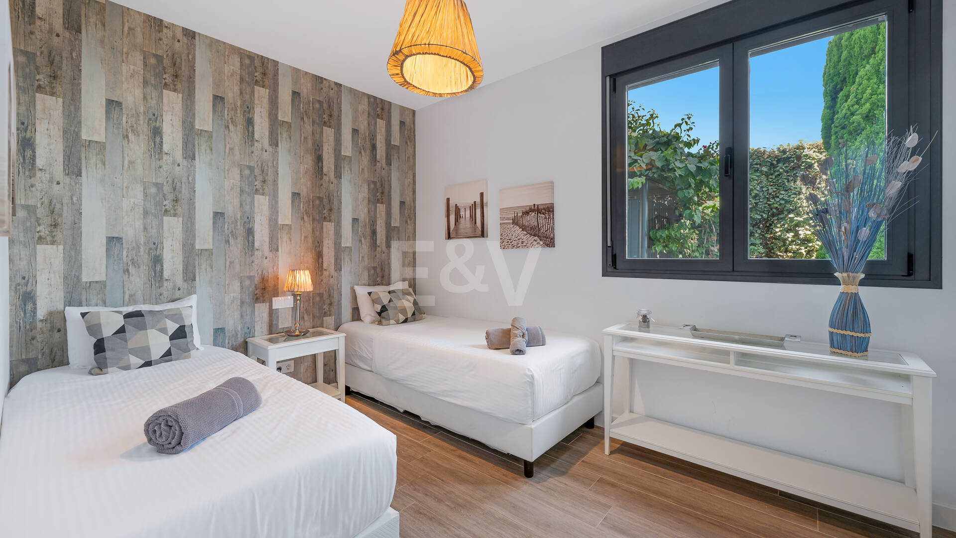 Villa luxueuse avec vue sur la mer à 360° et terrasse sur le toit