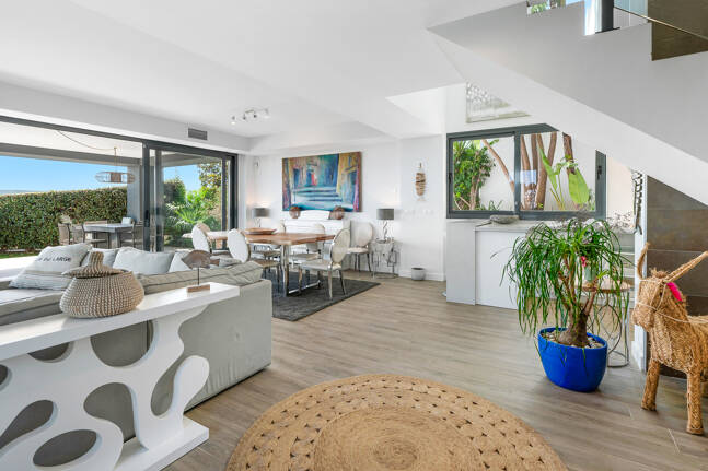 Villa luxueuse avec vue sur la mer à 360° et terrasse sur le toit