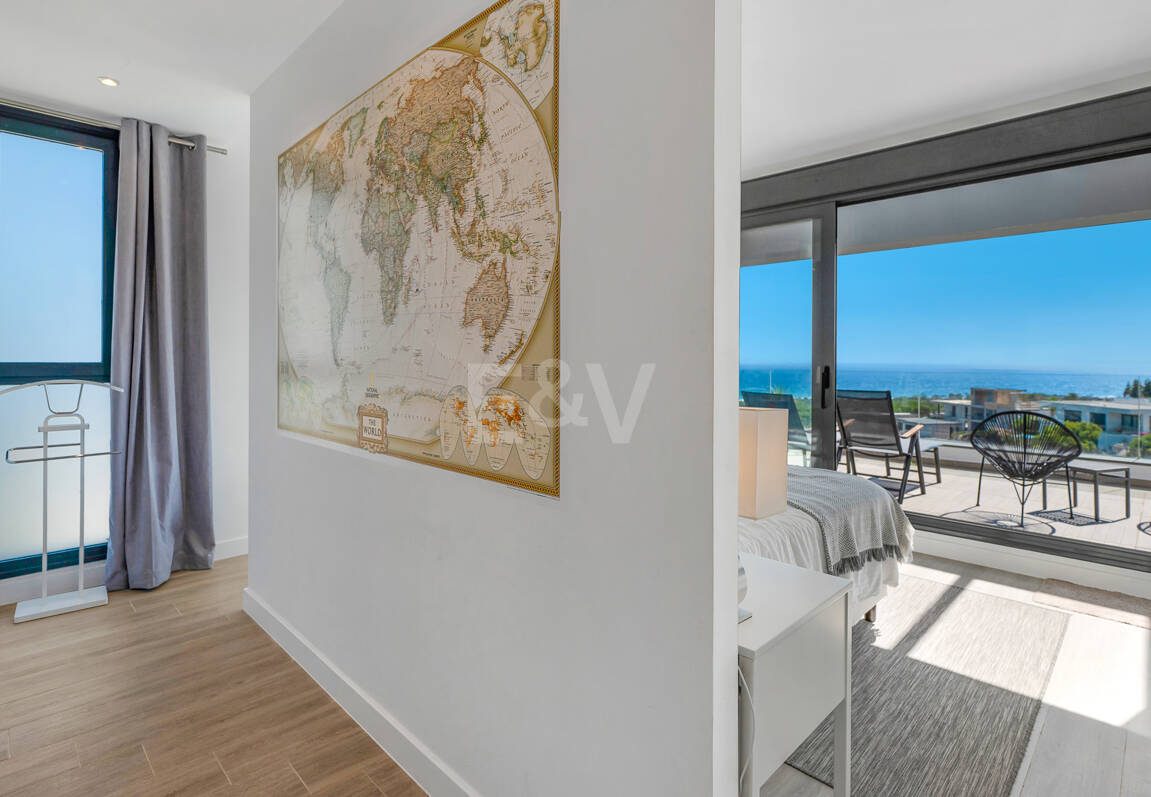 Villa luxueuse avec vue sur la mer à 360° et terrasse sur le toit